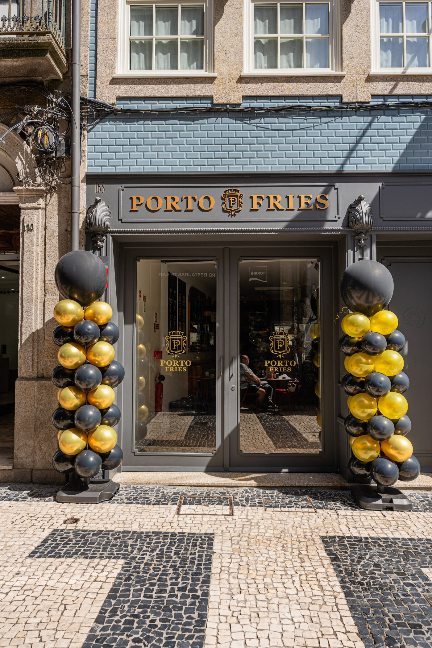Loja Porto Fries na Rua de Cedofeita, Porto